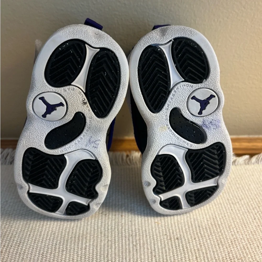 Baby Jordan’s High top Pro Strong toddler size 5